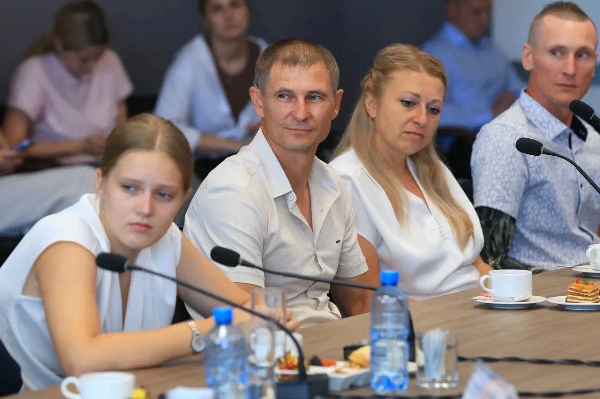 Вениамин Кондратьев: Встретился с легендарными спортсменами Кубани, тренерами детских сборных и специалистами по организации физкультурно-массовой работы в муниципалитетах Вениамин Кондратьев: Встретился с легендарными спортсменами Кубани, тренерами детских сборных и специалистами по организации физкультурно-массовой работы в муниципалитетах