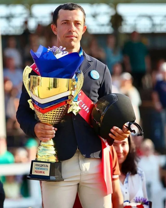 Оганес Амалян — чемпион России по конному спорту! Оганес Амалян — чемпион России по конному спорту!