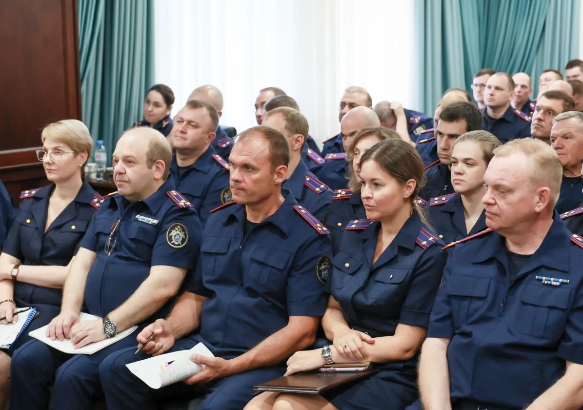 В следственном управлении Следственного комитета Российской Федерации по Краснодарскому краю состоялось заседание коллегии по итогам работы в 1 полугодии 2026 года В следственном управлении Следственного комитета Российской Федерации по Краснодарскому краю состоялось заседание коллегии по итогам работы в 1 полугодии 2026 года
