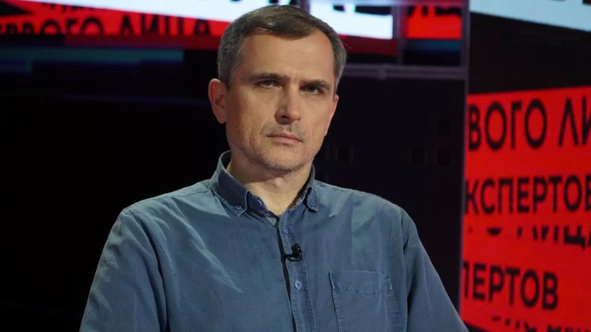 «Портить отдых туристам в Крыму»: Блогермиллионник Подоляка рассказал, зачем ВСУ отправили безэкипажный катер к берегу Ялты