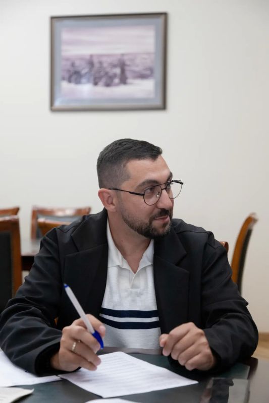 Докладываю.. Был в полиции. Познакомились с новым начальником УМВД города Краснодара Андреем Платоновым Докладываю.. Был в полиции. Познакомились с новым начальником УМВД города Краснодара Андреем Платоновым