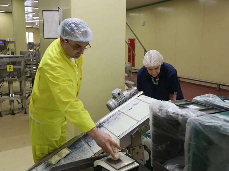 Глава Серпухова ознакомился с работой фабрики «Маревен Фуд Сэнтрал»