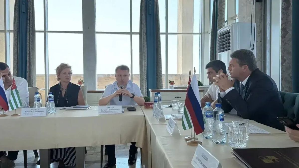 6 августа 2026 года в г. Гагра прошел круглый стол с международным участием: Экологическая безопасность и устойчивое развитие Республики Абхазия, при участии вице-премьера правительства республики, профильных комитетов по... 6 августа 2026 года в г. Гагра прошел круглый стол с международным участием: Экологическая безопасность и устойчивое развитие Республики Абхазия, при участии вице-премьера правительства республики, профильных комитетов по...