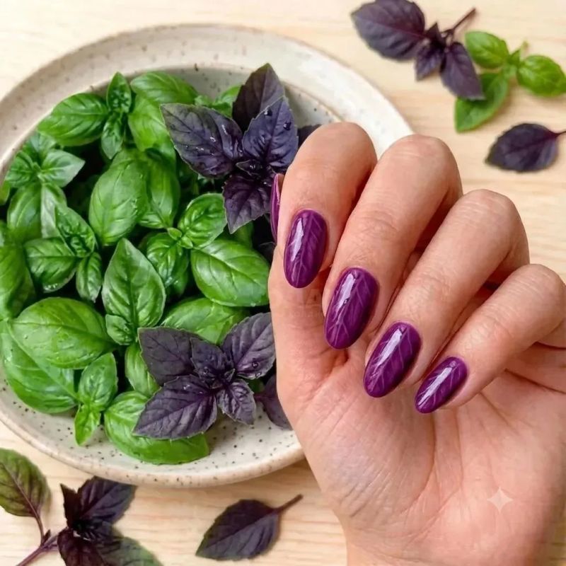 Попросили нейросеть сделать самый вкусный летний маникюр, и она восприняла задачу слишком буквально