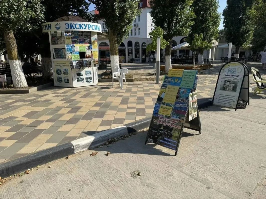 Специалисты управления потребительской сферы совместно с сотрудниками полиции продолжают следить за порядком на улицах Анапы Специалисты управления потребительской сферы совместно с сотрудниками полиции продолжают следить за порядком на улицах Анапы