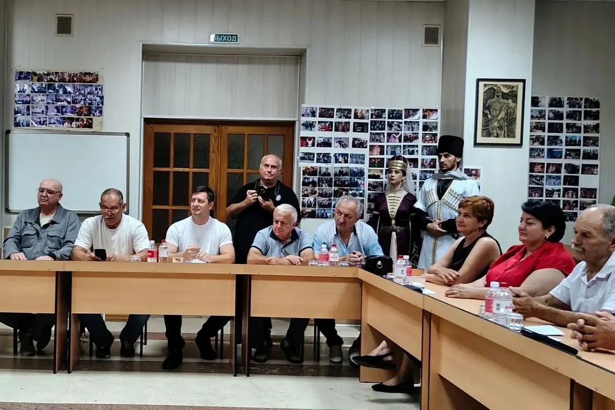 В Сочи прошло торжественное мероприятие, посвященное 35-летию газеты «Шапсугия» В Сочи прошло торжественное мероприятие, посвященное 35-летию газеты «Шапсугия»