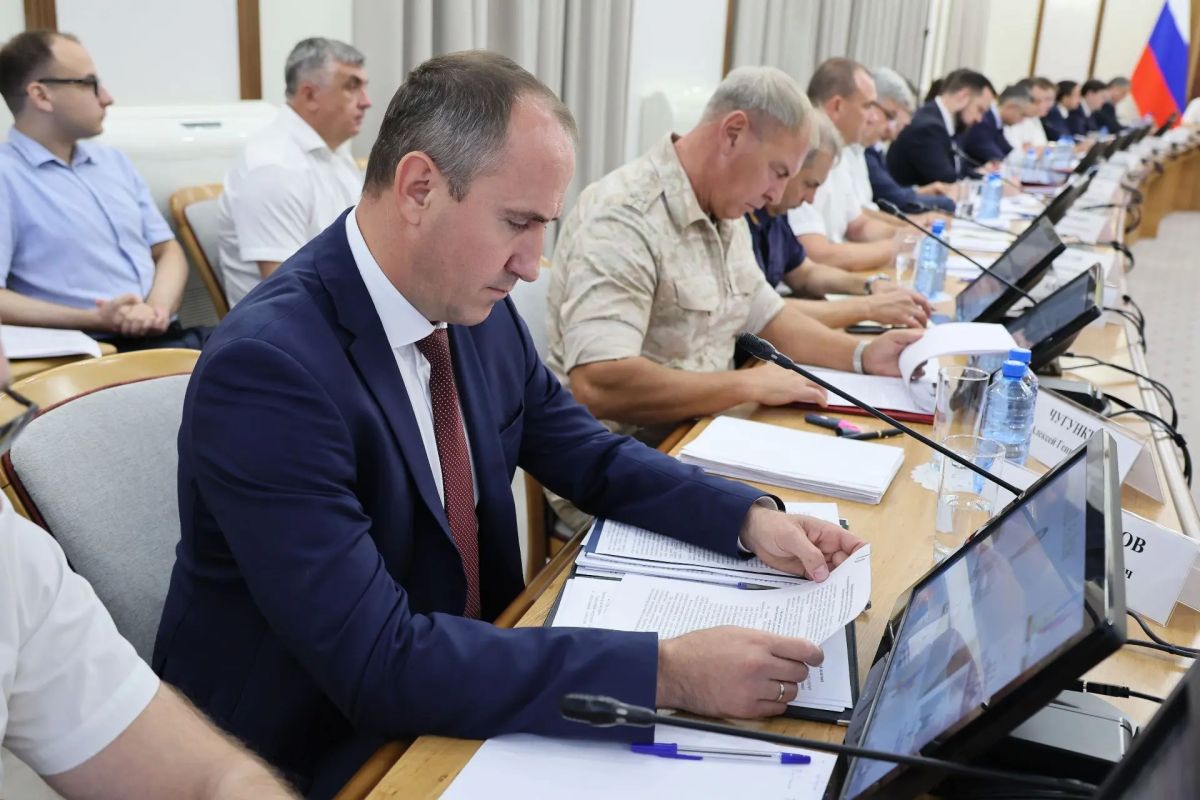 Вениамин Кондратьев: Необходимо продолжать усиливать антитеррористическую защищенность объектов ТЭК Вениамин Кондратьев: Необходимо продолжать усиливать антитеррористическую защищенность объектов ТЭК