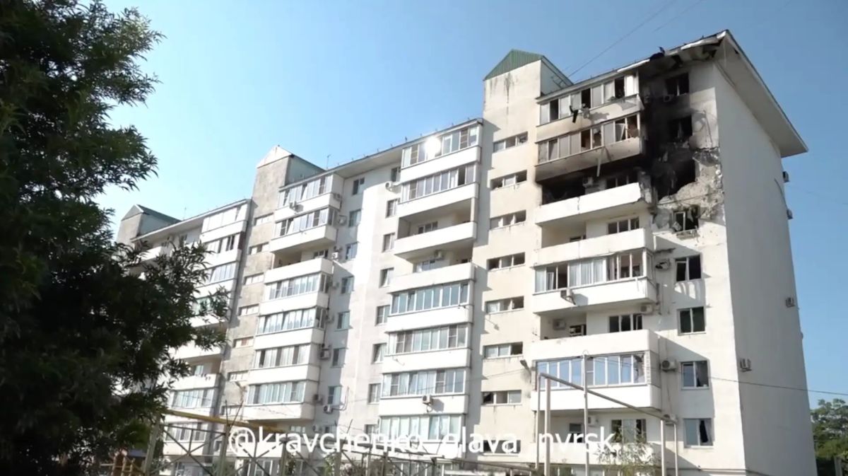 В Новороссийске, где из-за ночной атаки украинских беспилотников погиб ребенок, ввели режим ЧС, сообщил мэр В Новороссийске, где из-за ночной атаки украинских беспилотников погиб ребенок, ввели режим ЧС, сообщил мэр