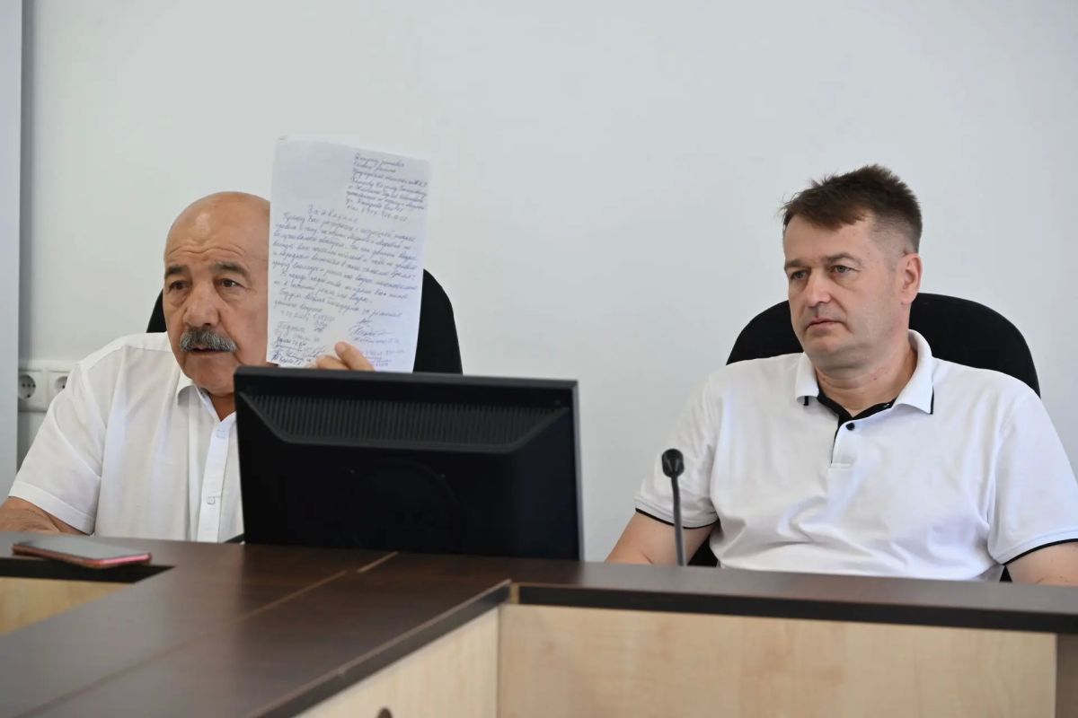 Маршруты № 131 и № 132 Ейского района сегодня оказались в центре внимания профильной депутатской комиссии районного Совета Маршруты № 131 и № 132 Ейского района сегодня оказались в центре внимания профильной депутатской комиссии районного Совета