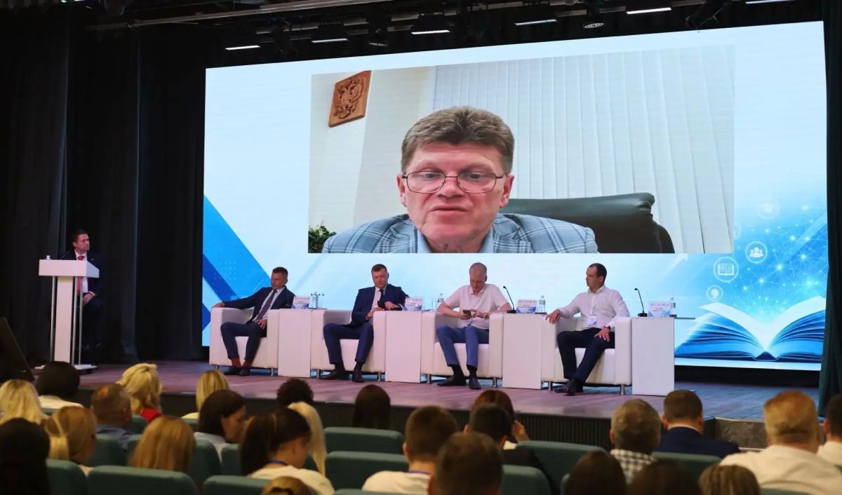 13 августа 2026 года в Армавирском государственном педагогическом университете прошёл третий региональный форум «Педклассы: эволюция знаний», собравший представителей педагогического сообщества Кубани