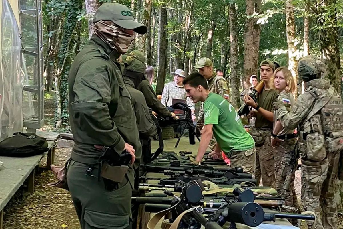Участники молодежного форума «Регион 93» познакомились со службой в спецподразделениях Росгвардии Участники молодежного форума «Регион 93» познакомились со службой в спецподразделениях Росгвардии