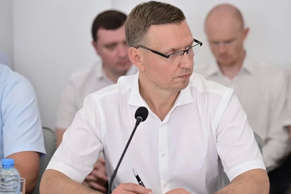 Вениамин Кондратьев: Также посмотрели водовод, поврежденный при атаке БПЛА. Подачу воды жителям возобновили вечером 12 августа. Привели в порядок и дорожное полотно, на которое обрушилась секция надземного путепровода Вениамин Кондратьев: Также посмотрели водовод, поврежденный при атаке БПЛА. Подачу воды жителям возобновили вечером 12 августа. Привели в порядок и дорожное полотно, на которое обрушилась секция надземного путепровода