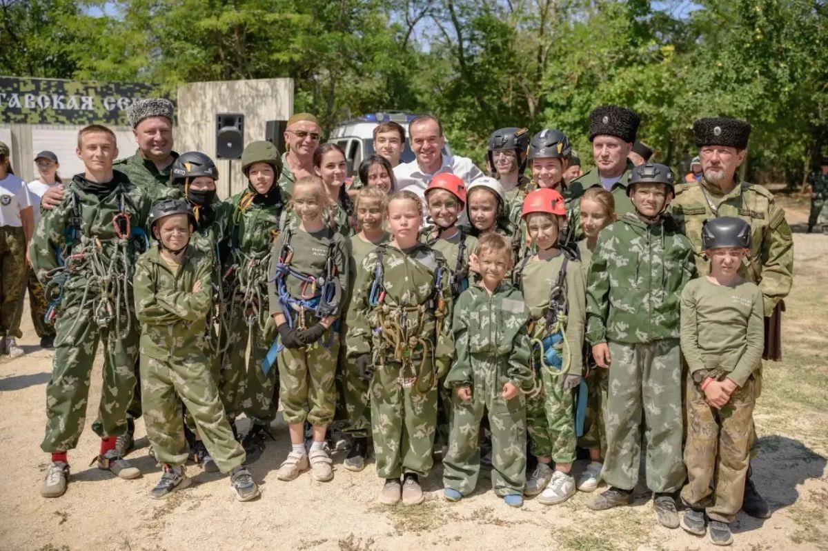 Вениамин Кондратьев посетил казачьи военно-полевые сборы в одном из муниципалитетов Краснодарского края Вениамин Кондратьев посетил казачьи военно-полевые сборы в одном из муниципалитетов Краснодарского края