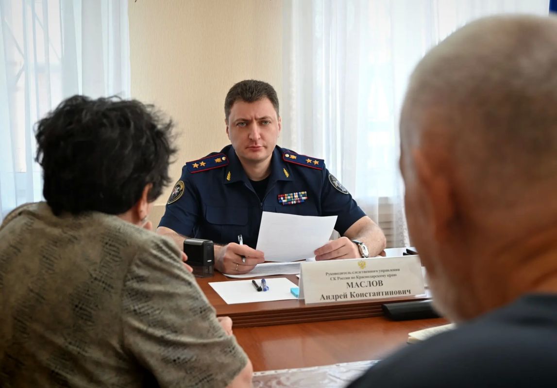 Руководитель следственного управления СК России по краю провел выездной прием граждан в Ейске Руководитель следственного управления СК России по краю провел выездной прием граждан в Ейске