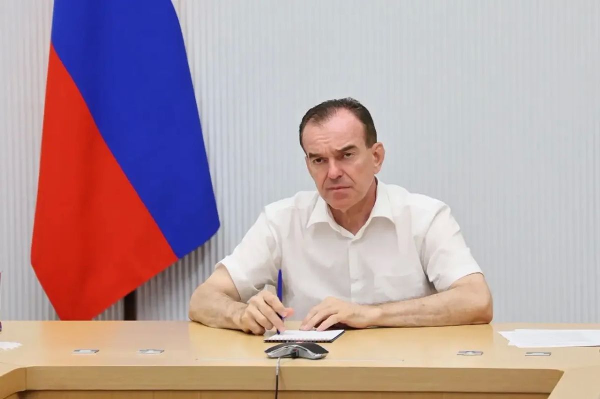 Вениамин Кондратьев обратился к Александру Новаку с просьбой дать поручение увеличить объемы поставок бензина для Краснодарского края Вениамин Кондратьев обратился к Александру Новаку с просьбой дать поручение увеличить объемы поставок бензина для Краснодарского края