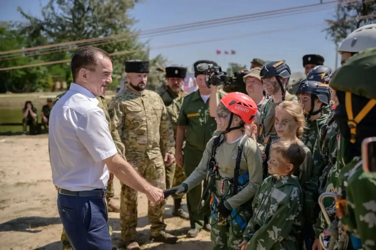 Вениамин Кондратьев посетил казачьи военно-полевые сборы в одном из муниципалитетов Краснодарского края