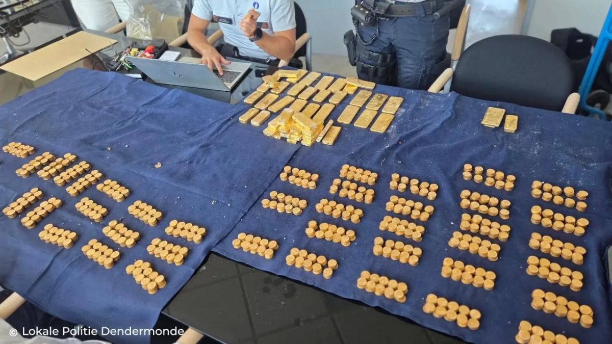 В Бельгии обнаружили тайник с золотом на девять миллионов евро В Бельгии обнаружили тайник с золотом на девять миллионов евро