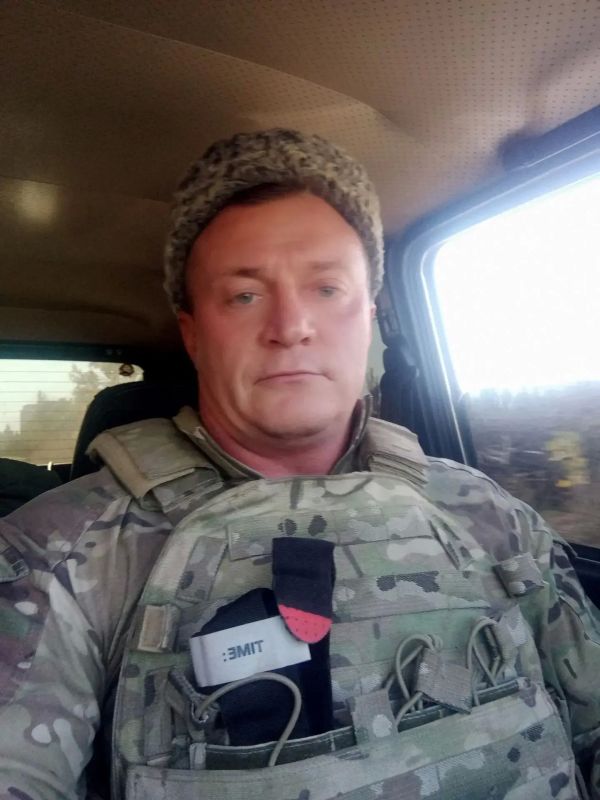 Участвовал в пяти конфликтах, командовал штурмовой ротой: Вернувшись с СВО офицер посвятил себя школе Участвовал в пяти конфликтах, командовал штурмовой ротой: Вернувшись с СВО офицер посвятил себя школе