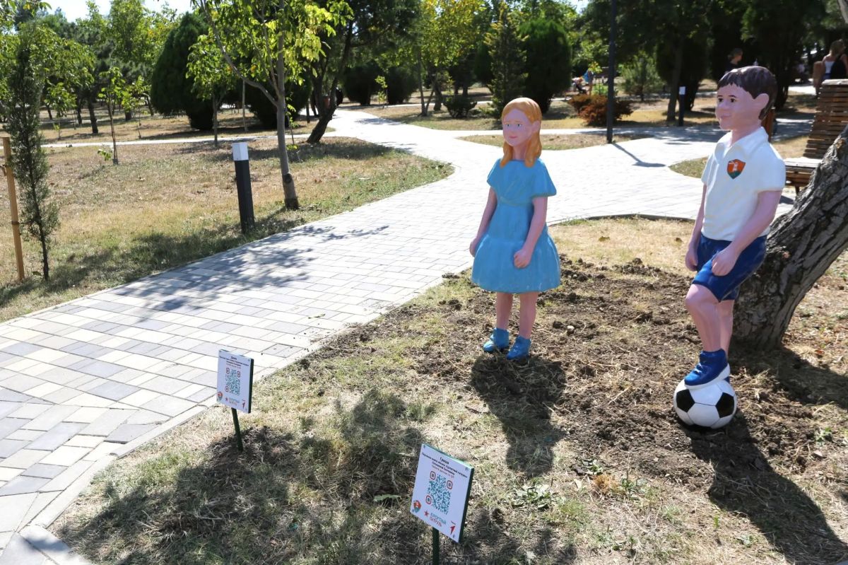 В Ореховой роще появились герои «Курортного патруля» В Ореховой роще появились герои «Курортного патруля»