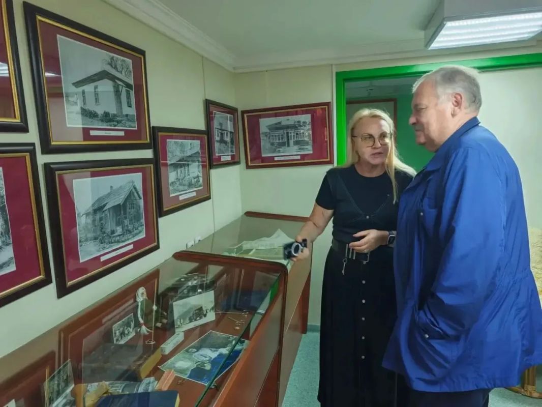 Депутат Госдумы Константин Затулин провел встречу с персоналом городской больницы № 8 и жителями Красной Поляны Депутат Госдумы Константин Затулин провел встречу с персоналом городской больницы № 8 и жителями Красной Поляны