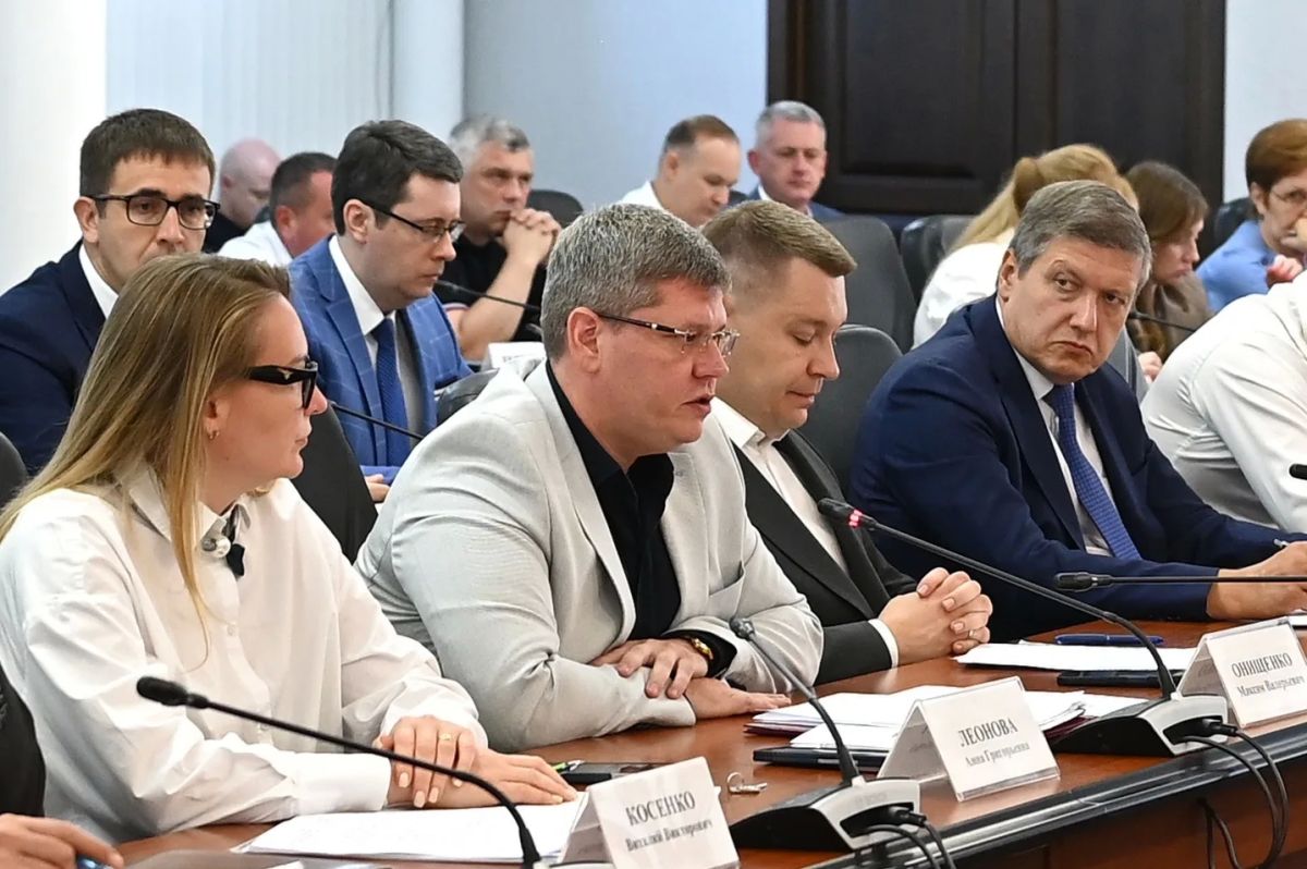 Евгений Наумов: Расширенное аппаратное совещание начали с топливного вопроса Евгений Наумов: Расширенное аппаратное совещание начали с топливного вопроса