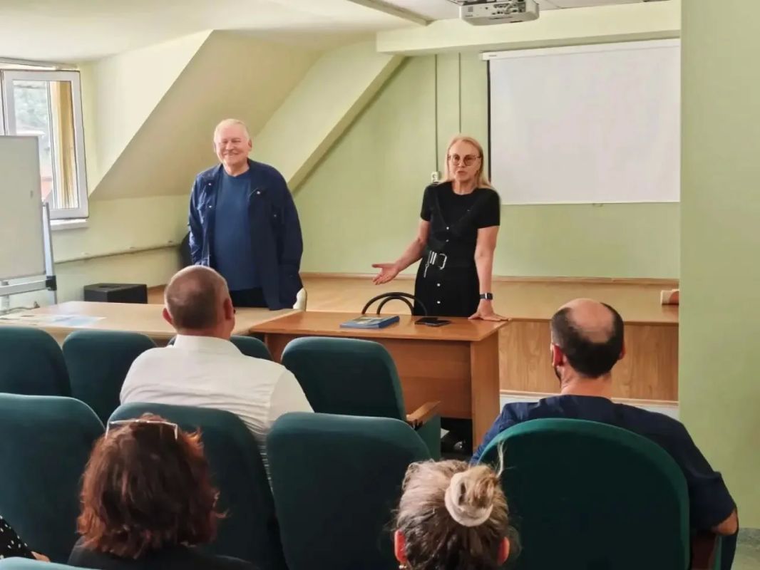 Депутат Госдумы Константин Затулин провел встречу с персоналом городской больницы № 8 и жителями Красной Поляны