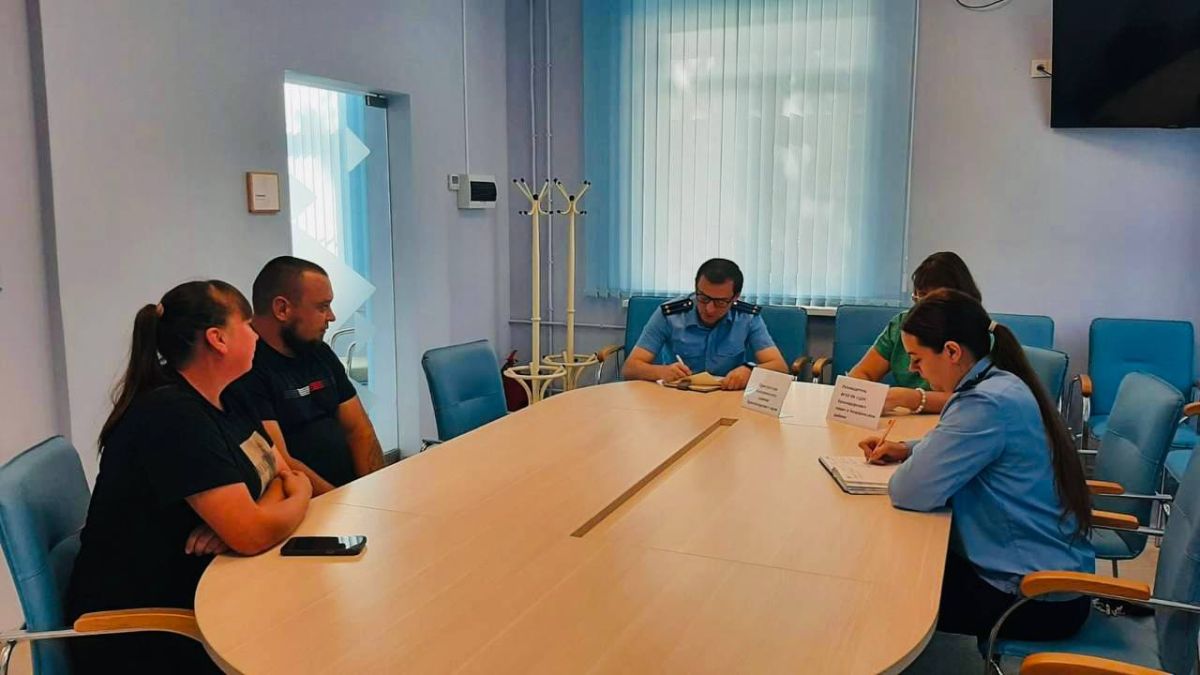 Прокурором Апшеронского района совместно с руководителем центра занятости населения осуществлен прием участников СВО и членов их семей Прокурором Апшеронского района совместно с руководителем центра занятости населения осуществлен прием участников СВО и членов их семей