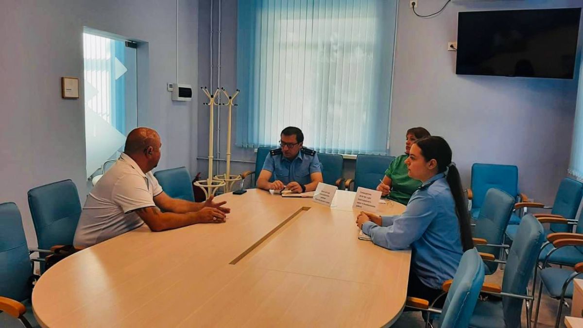 Прокурором Апшеронского района совместно с руководителем центра занятости населения осуществлен прием участников СВО и членов их семей