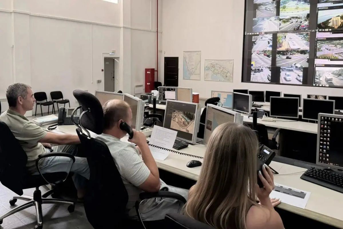 В Сочи начала работать многоканальная линия по вопросам наличия топлива