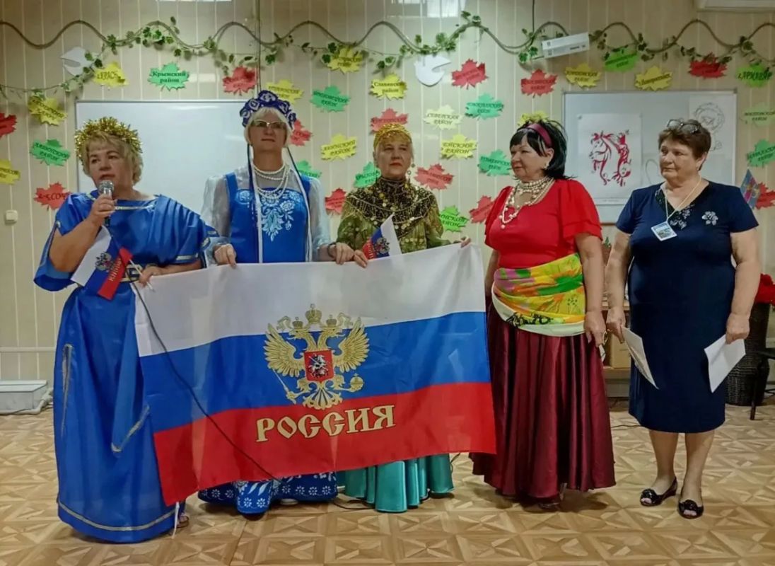 «Серебро Кубани -26»: серебряные волонтеры объединения «Бриз» представили Новороссийск на краевой волонтерской смене