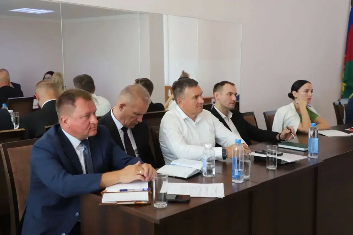 Геленджик принимает делегацию из Херсонской области Геленджик принимает делегацию из Херсонской области