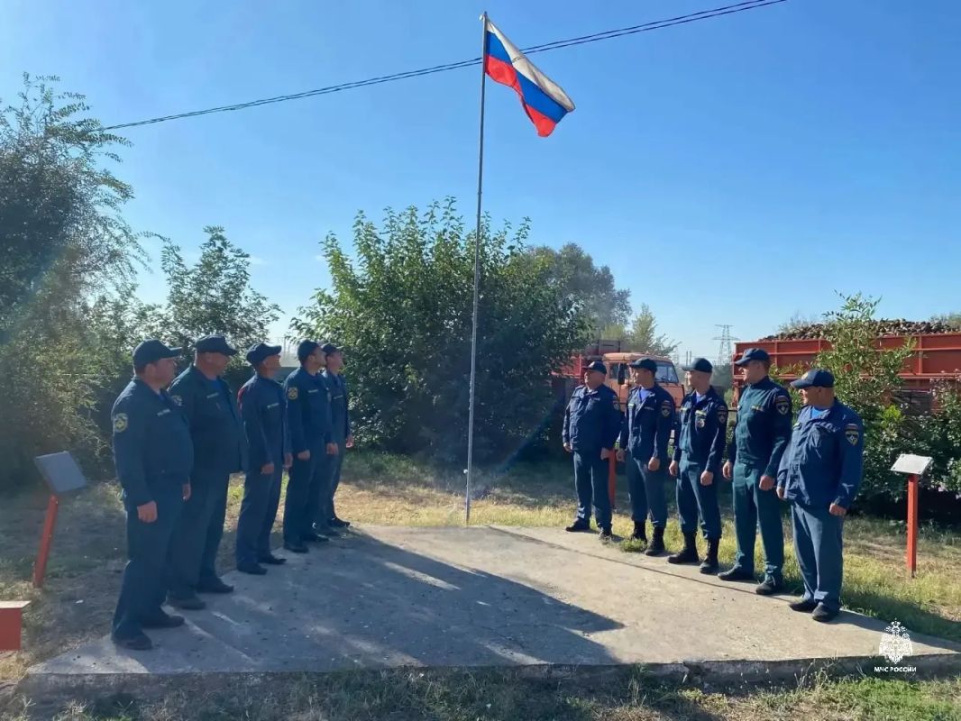 22 августа — День флага: в подразделениях МЧС России Краснодарского края почтили государственный символ 22 августа — День флага: в подразделениях МЧС России Краснодарского края почтили государственный символ