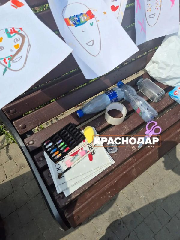 Дети устроили ярмарку рисунков Дети устроили ярмарку рисунков