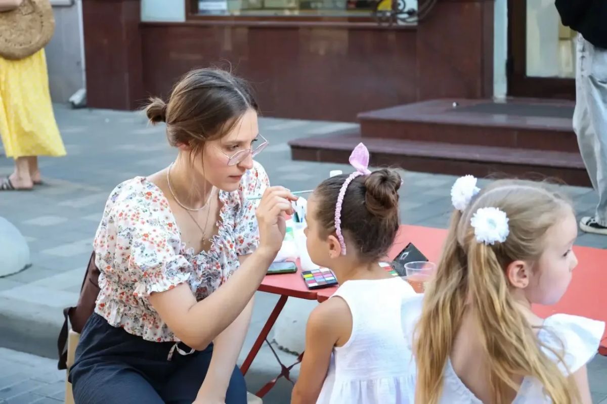 В Краснодаре прошел фестиваль «Краснодар – Дом молодежи», приуроченный ко Дню Государственного флага Российской Федерации В Краснодаре прошел фестиваль «Краснодар – Дом молодежи», приуроченный ко Дню Государственного флага Российской Федерации