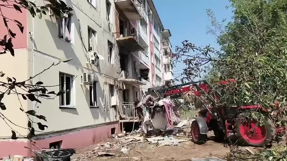 В поврежденном доме ведут демонтаж
