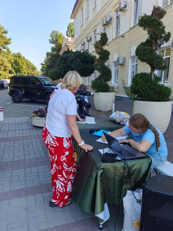 Помощь каждого важна. К акции «СВОих не бросаем» продолжают присоединяться жители и коллективы Геленджика Помощь каждого важна. К акции «СВОих не бросаем» продолжают присоединяться жители и коллективы Геленджика