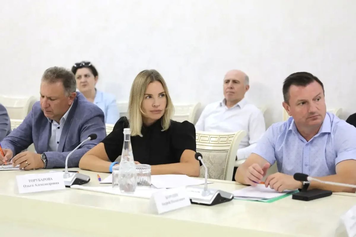 Министр спорта Кубани принял участие в заседании оргкомитета Фестиваля культуры и спорта народов Юга России Министр спорта Кубани принял участие в заседании оргкомитета Фестиваля культуры и спорта народов Юга России