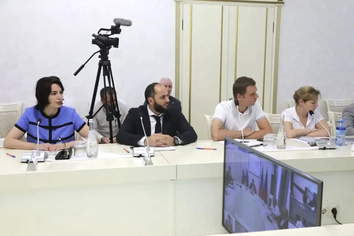 Министр спорта Кубани принял участие в заседании оргкомитета Фестиваля культуры и спорта народов Юга России Министр спорта Кубани принял участие в заседании оргкомитета Фестиваля культуры и спорта народов Юга России