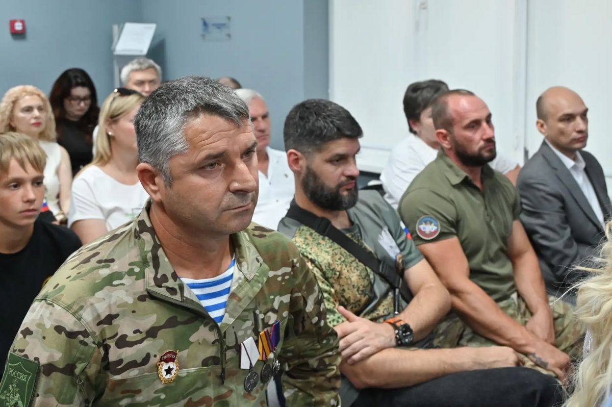 Вениамин Кондратьев поручил построить дополнительные здания филиала краевого фонда «Защитники Отечества» в Сочи Вениамин Кондратьев поручил построить дополнительные здания филиала краевого фонда «Защитники Отечества» в Сочи