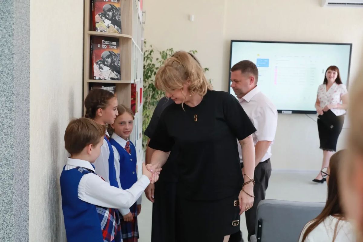 В Брюховецком районе открыли модельную библиотеку В Брюховецком районе открыли модельную библиотеку