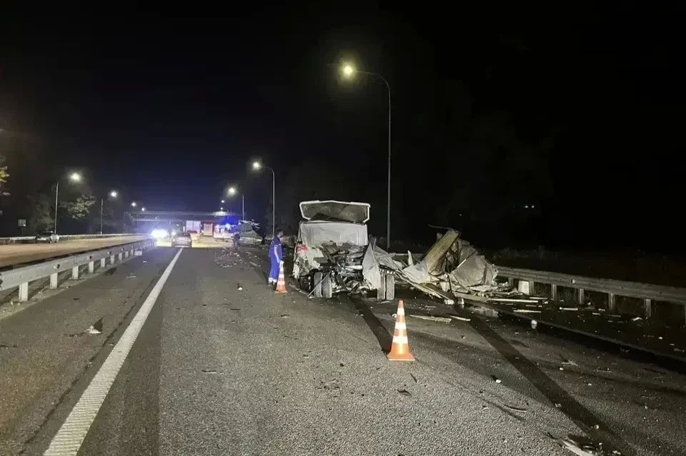 В Горячем Ключе водитель грузовика погиб в ДТП на трассе М-4