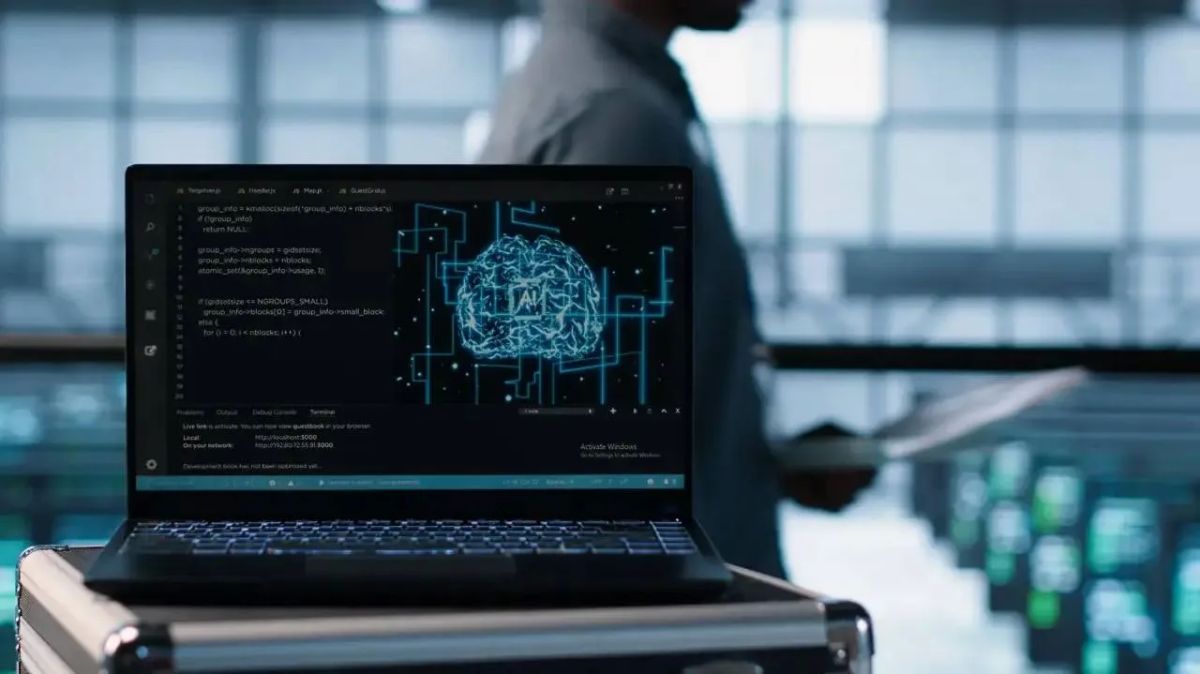 Российских учителей теперь официально начнут обучать работе с ИИ