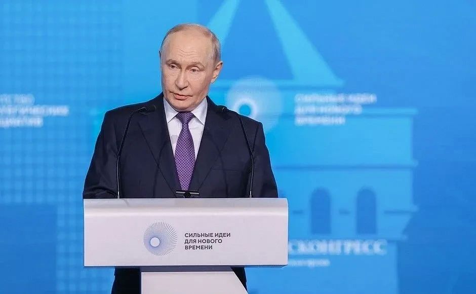 Вениамин Кондратьев принял участие в VI форуме «Сильные идеи для нового времени» Вениамин Кондратьев принял участие в VI форуме «Сильные идеи для нового времени»
