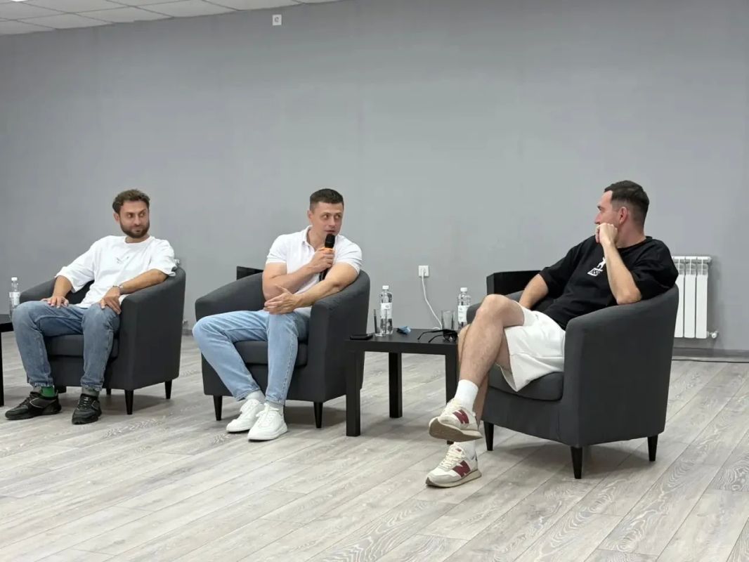 В лагере «Бригантина» стартовал форум «Волна перемен» В лагере «Бригантина» стартовал форум «Волна перемен»