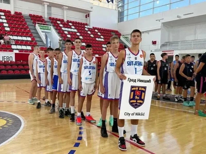 Краснодарские спортсмены взяли бронзу на Международном турнире «Фестиваль баскетбола идружбы» в Восточном Сараеве Краснодарские спортсмены взяли бронзу на Международном турнире «Фестиваль баскетбола идружбы» в Восточном Сараеве