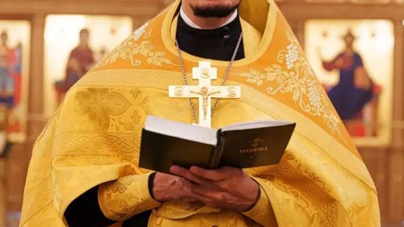 В РПЦ посоветовали бороться с осенней депрессией молитвой