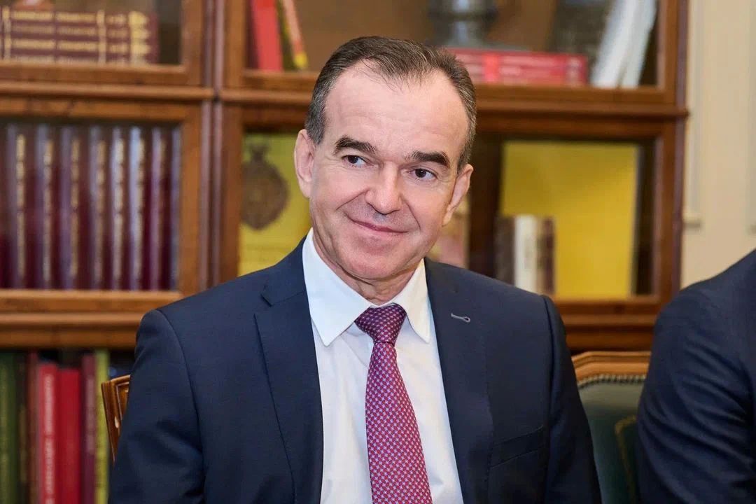 Глава Ейского района Роман Бублик поздравил с днем рождения губернатора Краснодарского края Вениамина Кондратьева