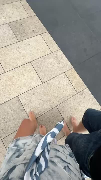 Валерия Петрусевич: Что-то на идеальном: спустя 20 лет брака приехать в Краснодар, чтобы гулять под дождем босиком… Ножки гудят после бесконечной прогулки, глаза устали от красоты, живот урчит от вкусной еды, разговоры...