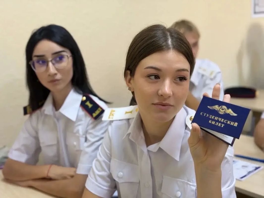 В Анапском индустриальном техникуме открыли новый учебный корпус В Анапском индустриальном техникуме открыли новый учебный корпус