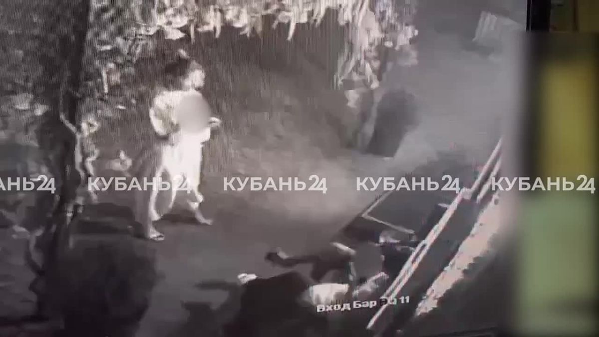 Бокалом – в лицо, головой – об столб